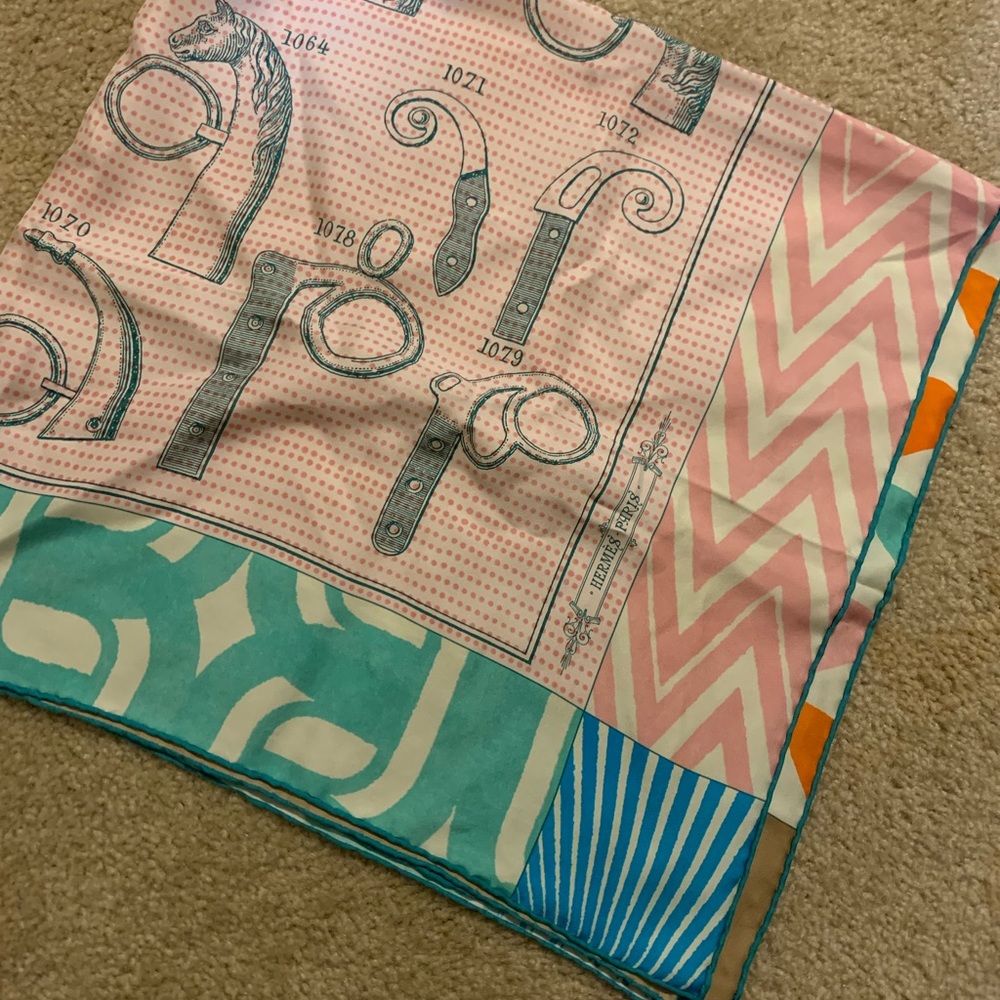 Hermes scarf néw with tags and receipt